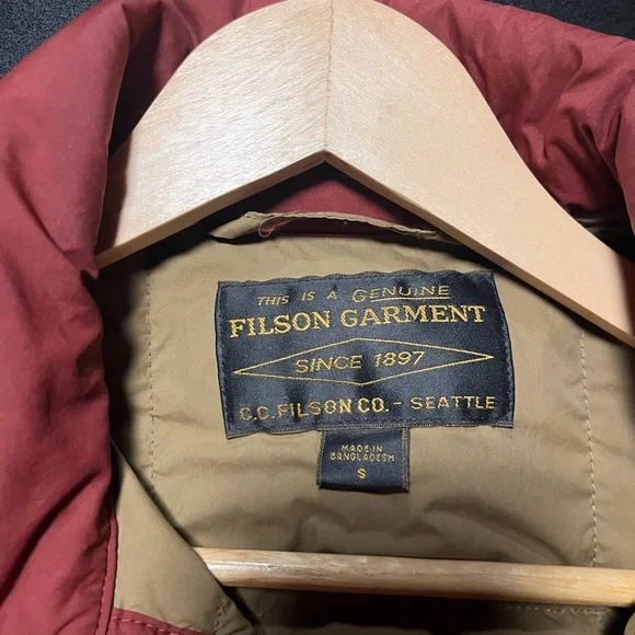 Filson Red Puffer Jacket - Picture 6 of 8